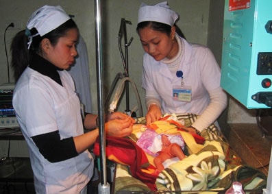 Bệnh viện Đa khoa khu vực Tây Bắc tiếp nhận máy thở CPAP