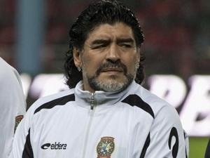 "Cậu bé vàng" Maradona đã tìm được bến đỗ mới
