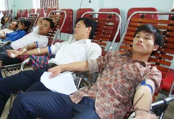 Hưởng ứng chiến dịch "Những giọt máu hồng"