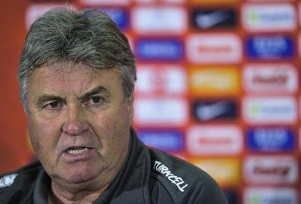 Tương lai của HLV Guus Hiddink vẫn bí ẩn