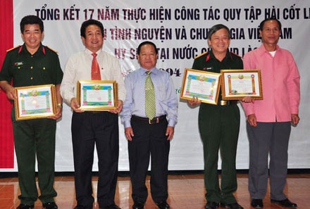 Tổng kết 17 năm thực hiện công tác quy tập hài cốt Liệt sỹ quân tình nguyện và chuyên gia Việt Nam hy sinh tại Lào