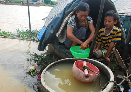 Xóm chài bao giờ hết lênh đênh ?