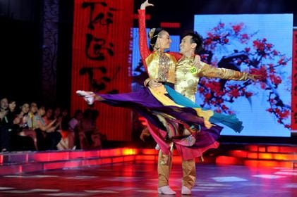 Thu Minh giành Cúp vàng Bước nhảy Hoàn vũ