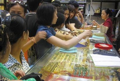 Giá vàng biến động khó lường