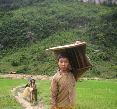 Nát dòng Khe Quỷa