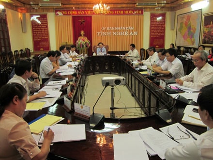 UBND tỉnh Nghệ An họp, nghe và cho ý kiến Đề án thành lập Bệnh viện Chấn thương- Chỉnh hình và Bệnh viện Sản- Nhi