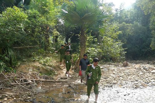 Kỳ 6: Gian nan chống nạn khai thác vàng trái phép