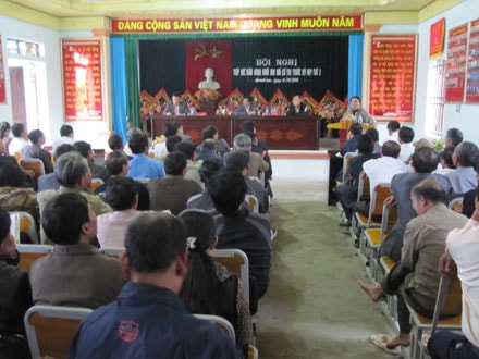 Đại biểu quốc hội khoá XIII tiếp xúc cử tri Quỳnh Lưu