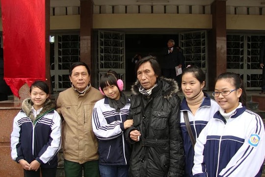 Cốt cách người miền Trung qua thơ Thạch Quỳ