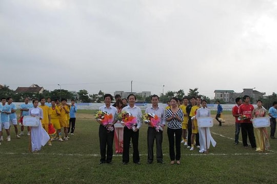 Khai mạc giải bóng đá cán bộ, giáo viên trẻ các trường ĐH, CĐ lần thứ I