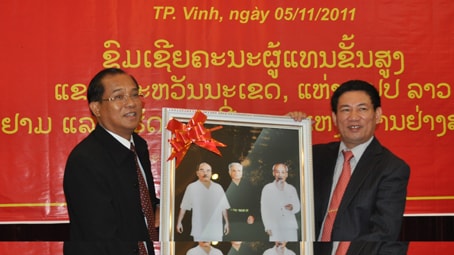 Đoàn đại biểu tỉnh Savannakhet (Lào) làm việc với lãnh đạo tỉnh Nghệ An