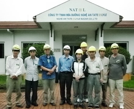 Chi hội Nhà văn đi thực tế ở miền tây Nghệ An