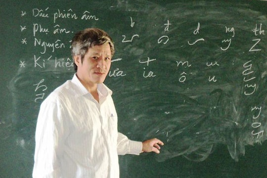 Người hồi sinh chữ Lai - Tay