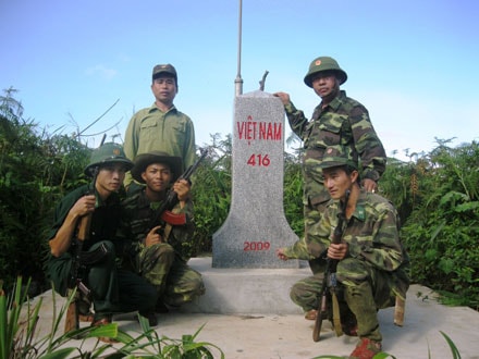 Tích cực triển khai công tác tăng dày, tôn tạo mốc quốc giới Việt - Lào