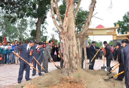 Kỷ niệm 50 năm Bác về thăm quê và khánh thành Khu lưu niệm Bác Hồ tại xã Vĩnh Thành (Yên Thành)