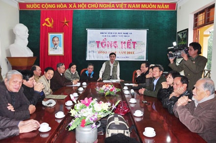 CLB Ảnh Thời sự - Nghệ thuật Nghệ An tổng kết hoạt động năm 2011