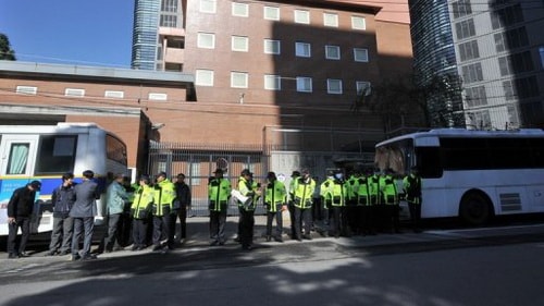 Đại sứ quán Nhật Bản tại Seoul bị ném bom xăng