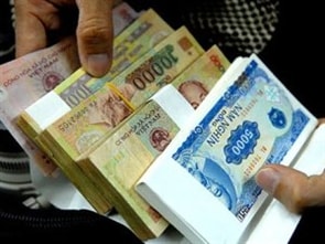 Đổi tiền lẻ, tiền mới: "Khát" mệnh giá 20.000 đồng