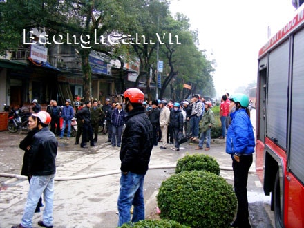 Cháy cửa hàng bán đồ gia dụng