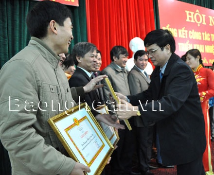 Xây dựng quy chế nêu gương “Học tập và làm theo tấm gương đạo đức Hồ Chí Minh”