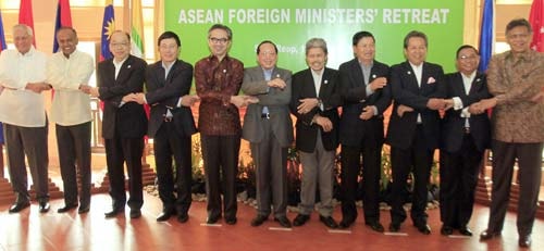 Hướng tới xây dựng Bộ quy tắc ứng xử trên biển Đông