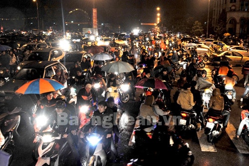 Thành phố Vinh- Rộn ràng đêm hội giao thừa Tết Nhâm Thìn 2012