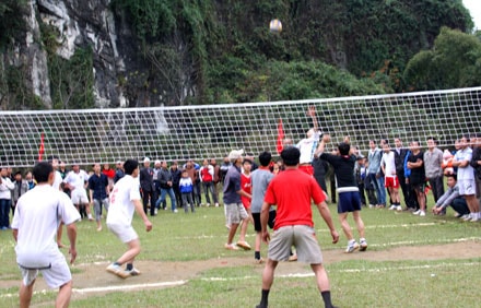 Tưng bừng khai hội Mường  Ham