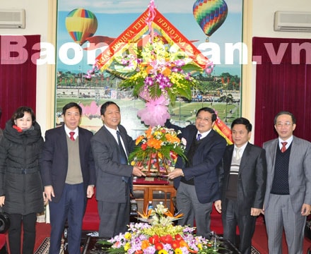 Nhiều hoạt động Kỷ niệm 82 năm ngày thành lập Đảng Cộng sản Việt Nam (3/2/1930- 3/2/2012)