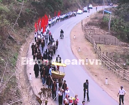 Quan tâm hơn Lễ hội đền Pu Nhạ Thầu