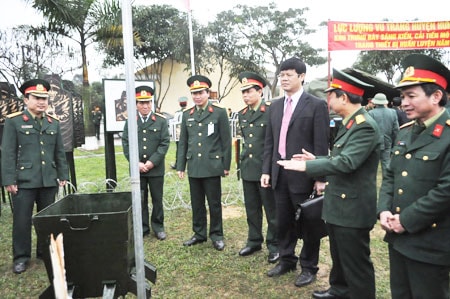 BCHQS tỉnh ra quân huấn luyện năm 2012