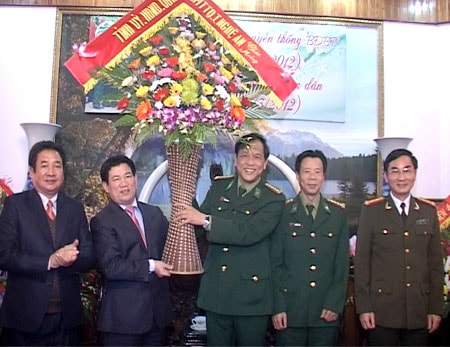 Lãnh đạo tỉnh chúc mừng Bộ đội Biên phòng Nghệ An nhân Ngày truyền thống lực lượng Biên phòng (3/3)