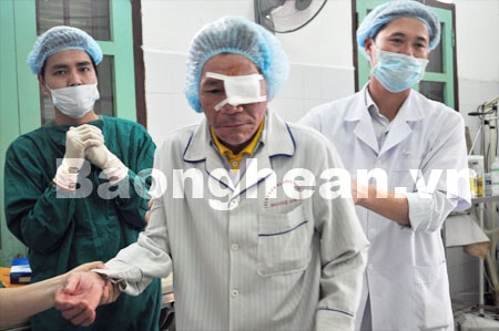 Triển khai đợt mổ đục thủy tinh thể bằng phương pháp Phaco