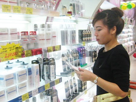 Thị trường 8/3 - Nhiều phương thức khuyến mãi