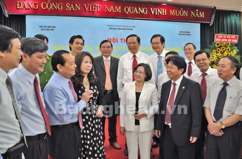 Hội thảo "Báo Đảng và nhiệm vụ góp phần xây dựng thành phố văn minh, hiện đại"