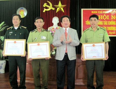 Tăng cường chống buôn lậu, hàng giả, gian lận thương mại, bảo vệ quyền lợi người tiêu dùng