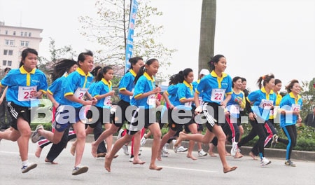 Giải việt dã vì sức khoẻ cộng đồng năm 2012