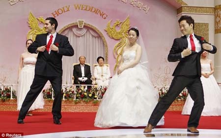 Đám cưới tập thể với 2.500 cặp