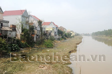 Báo động tình trạng lấn chiếm kênh tiêu Vách Bắc