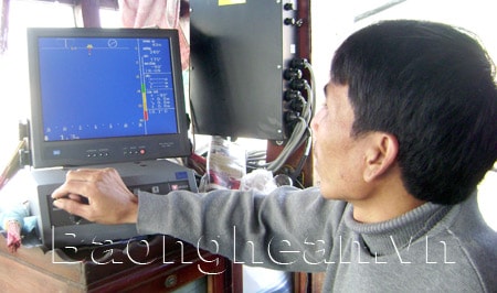 "Mắt thần"  giữa biển khơi