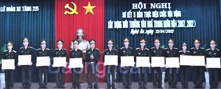 Lữ đoàn 215: Sơ kết 5 năm thực hiện CVĐ “Xây dựng môi trường văn hóa trong quân đội”