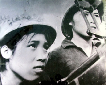 Sáng mãi hình ảnh dân quân Làng Đỏ anh hùng