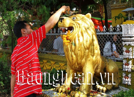 Niềm vui đón Tết Lào