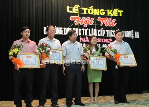 Hội thi đồ dùng dạy học cấp THCS