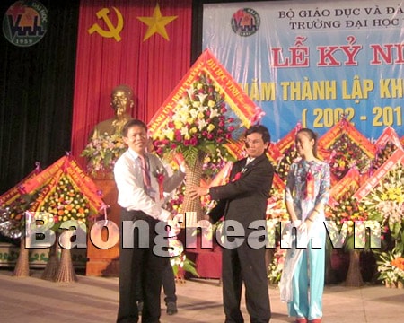 Khoa Xây dựng- Đại học Vinh: Kỷ niệm 10 năm thành lập