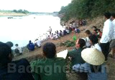 Hai học sinh xã Nghĩa Khánh chết đuối sông