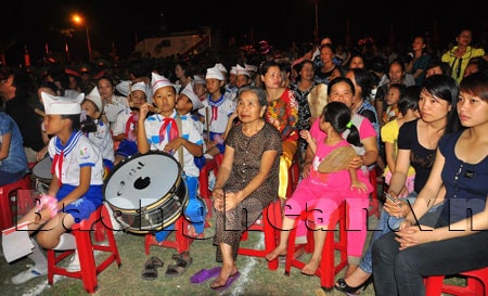 Kỷ niệm 122 năm Ngày sinh Chủ tịch Hồ Chí Minh và khai mạc Lễ hội Làng Sen 2012