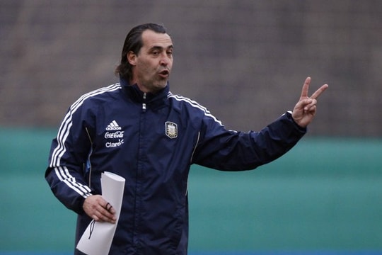 Cựu HLV ĐT Argentina sắp tới Thân Hoa Thượng Hải