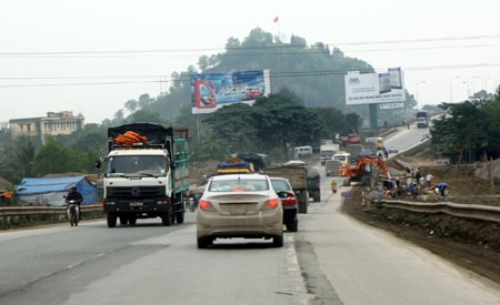 Điều chỉnh, bổ sung biển báo: Nhiệm vụ cấp bách trên mỗi cung đường