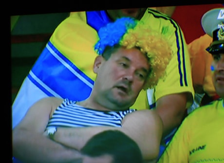 "Gà trống thành Gaulois" vươn lên đầu bảng D