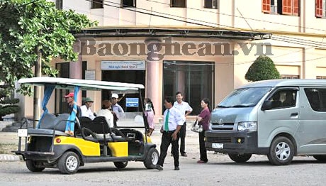 Cần lập lại trật tự kinh doanh ô tô điện ở Cửa Lò